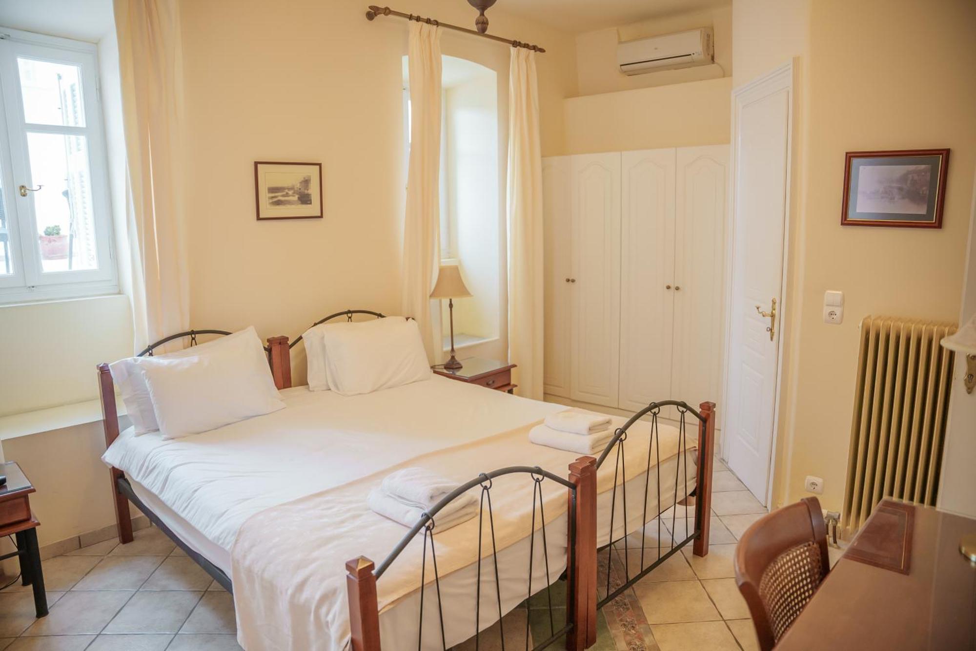 Archontiko Eleni Hotel Andros Town Luaran gambar